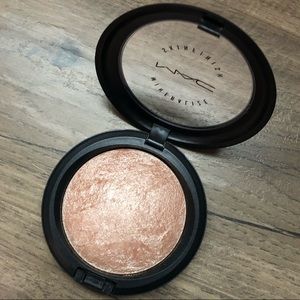 Mac Soft and Gentle Mineralize Skinfinish